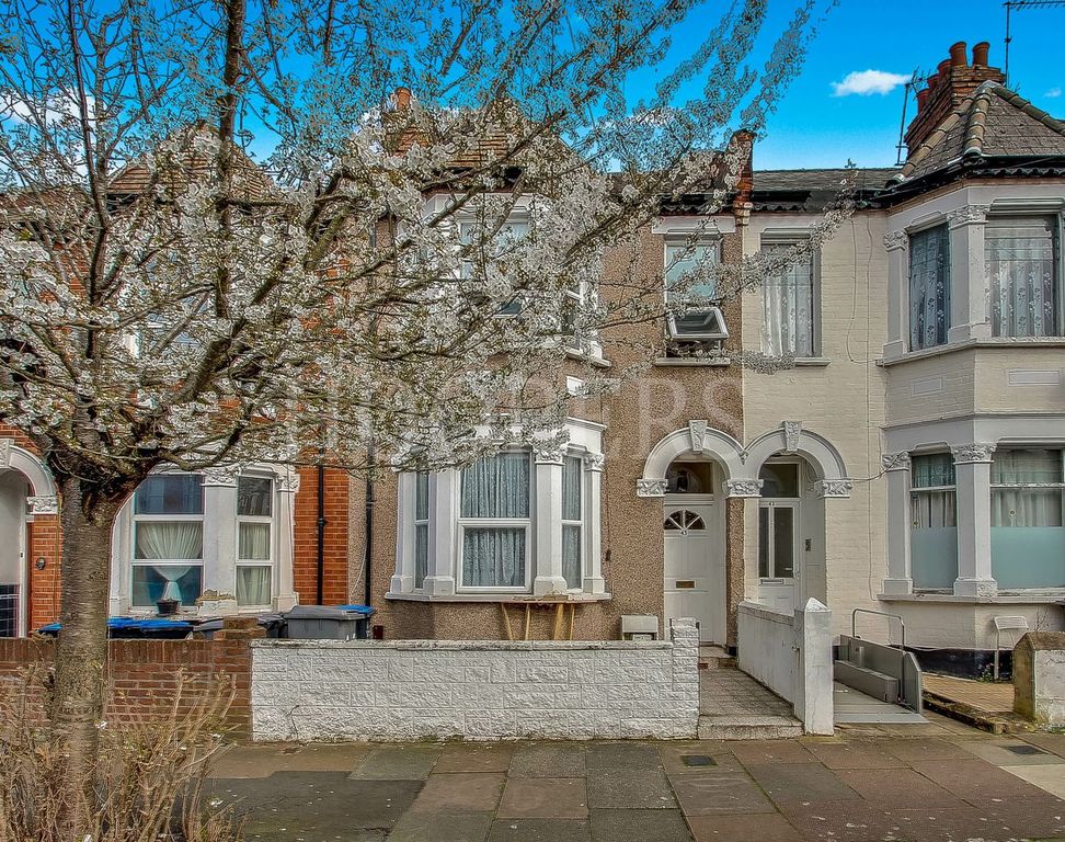 Property photo 1 of 13