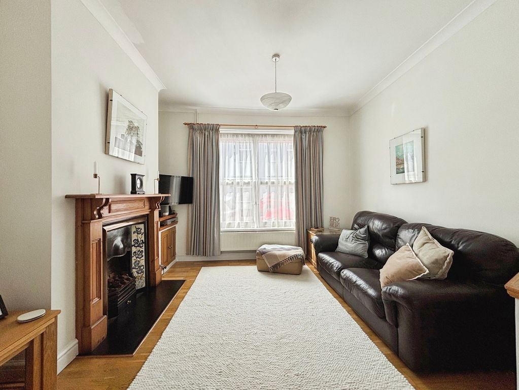 Property photo 2 of 15 Pbox-Img.Jpg