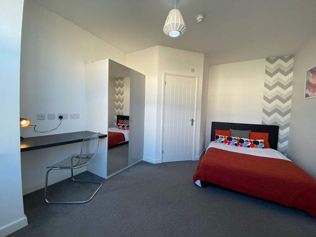 Property photo 1 of 8 Bedroom 1