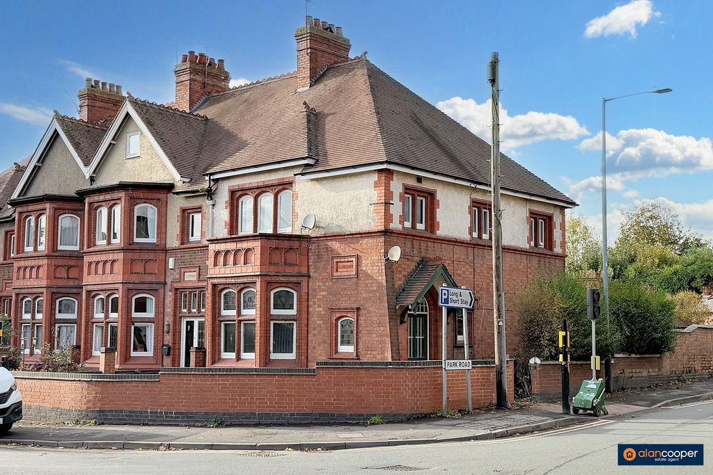 Property photo 1 of 15 4621191