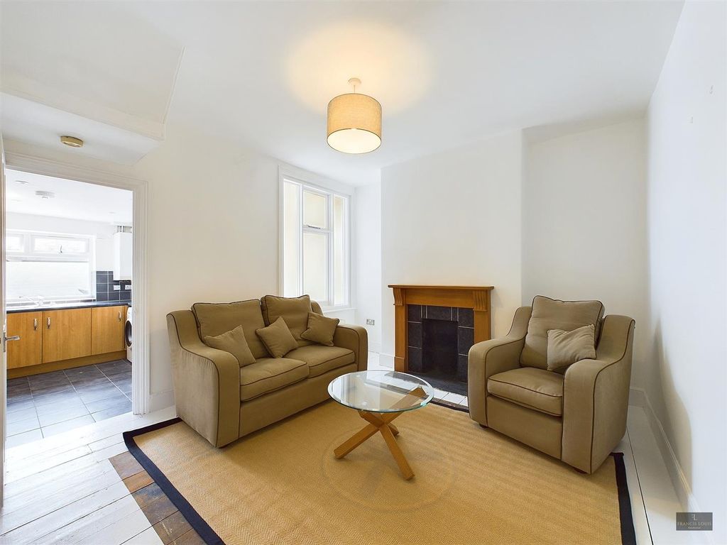 Property photo 3 of 12 Cam02887G0-Pr0256-Still005.Jpg