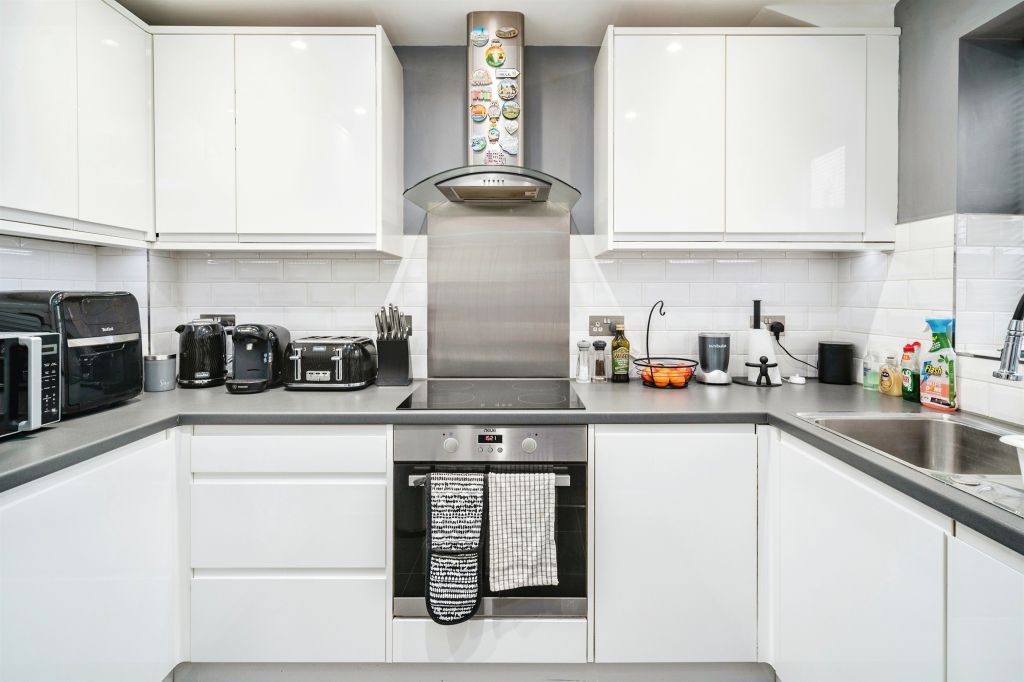 Property photo 2 of 15