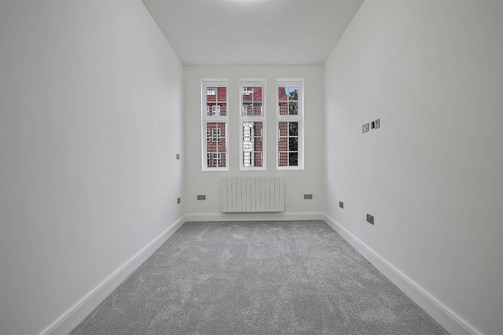 Property photo 2 of 10 G10A4246-G10A42488.Jpg