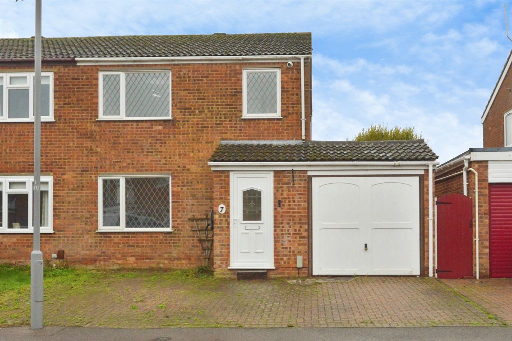 Property photo 1 of 18