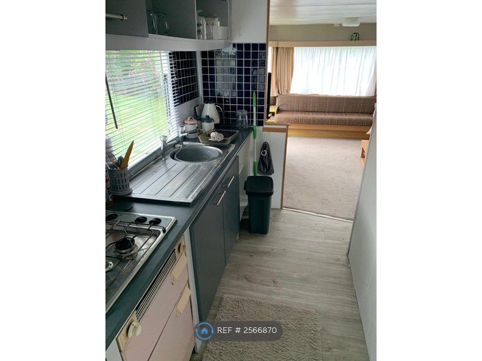 Property photo 1 of 7 Kitchen