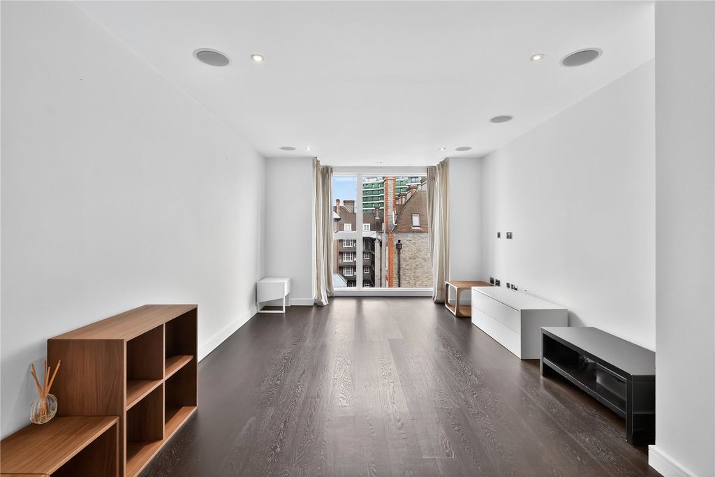 Property photo 2 of 19 Reception Room