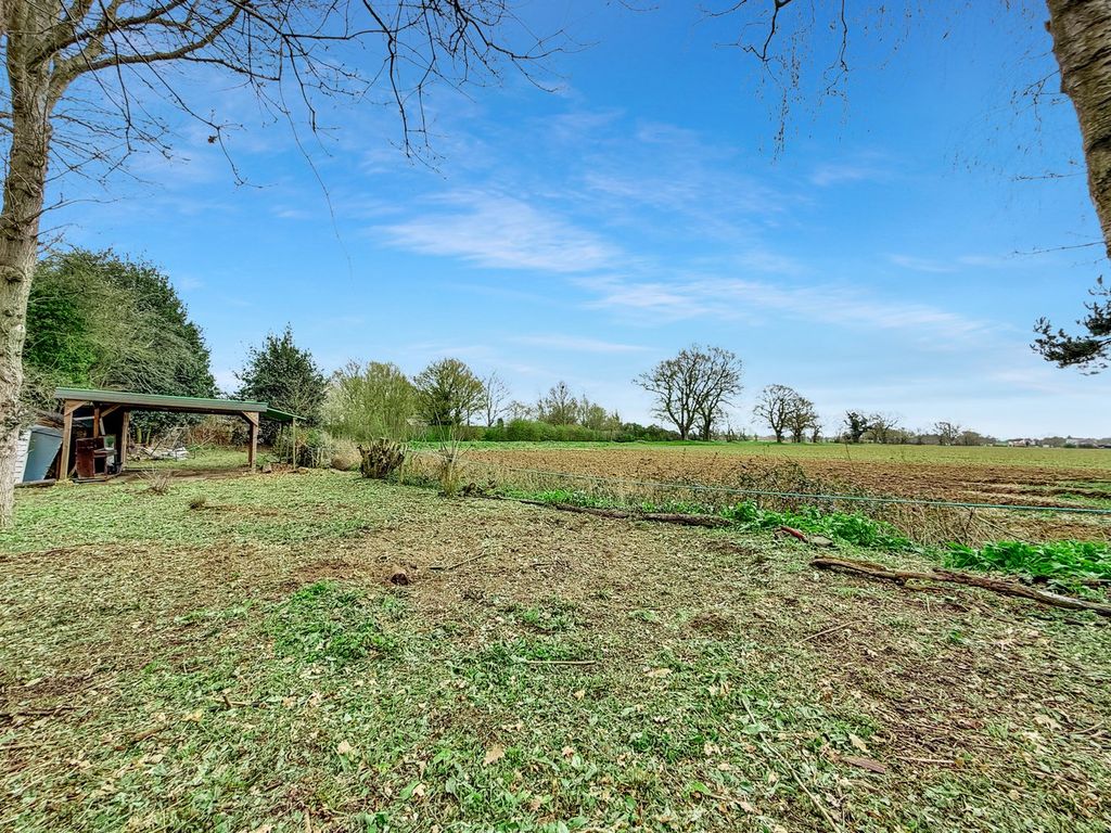 Property photo 3 of 35