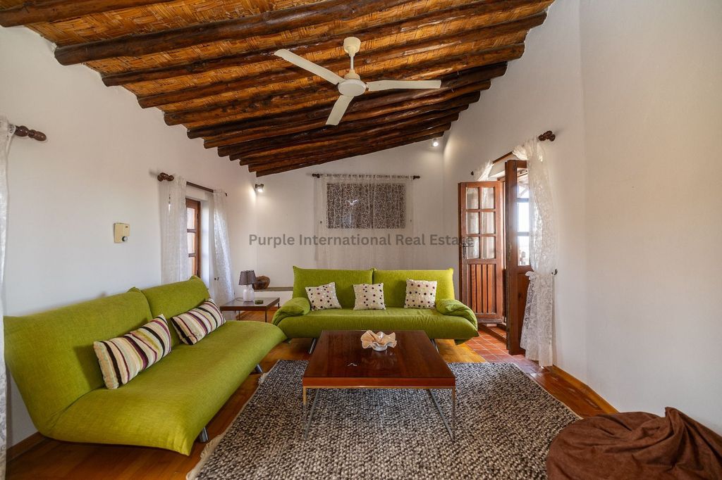 Property photo 3 of 48