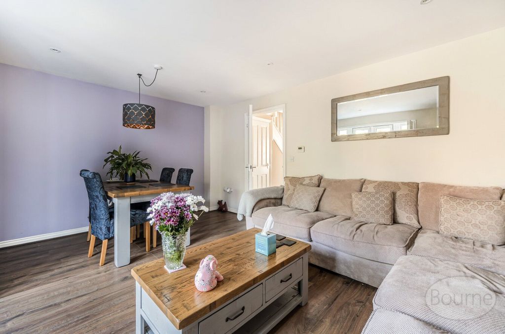 Property photo 3 of 21 Picture No. 14