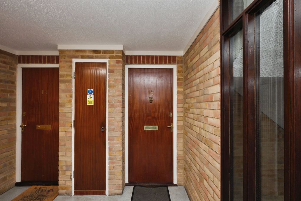 Property photo 3 of 23