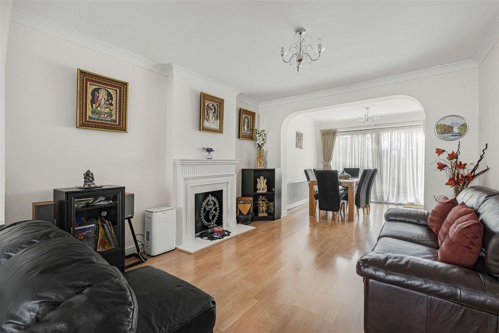 Property photo 2 of 17 10_96007.Jpg