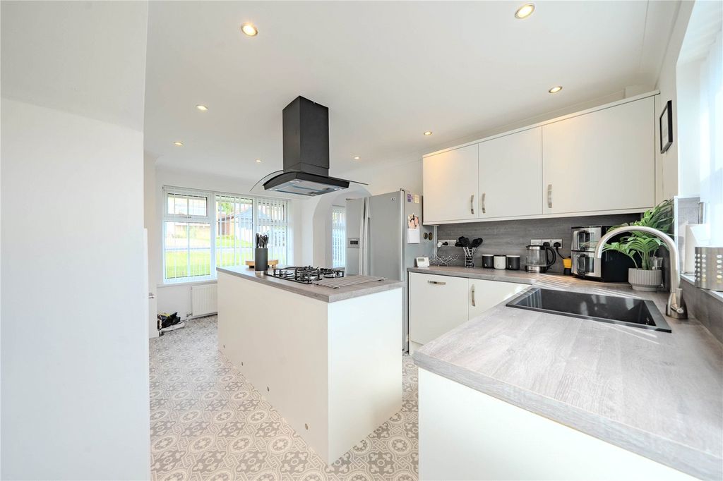 Property photo 3 of 25 Picture No. 06