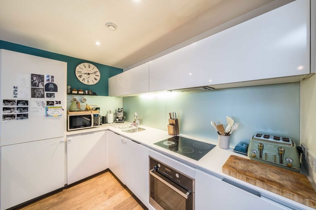 Property photo 2 of 8