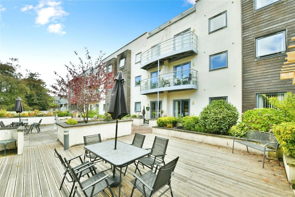Property photo 1 of 10 General View