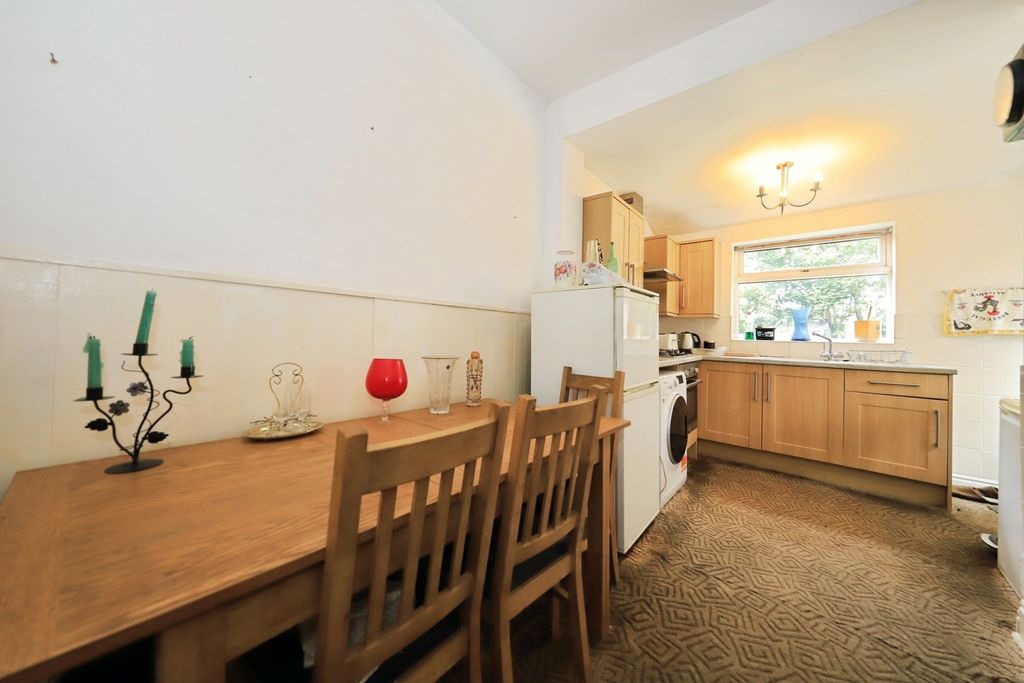 Property photo 3 of 13 Dining Area