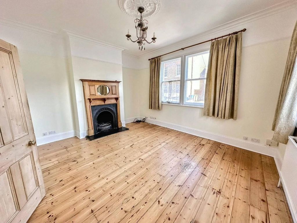 Property photo 2 of 12 Whatsapp Image 20260114 At 133917 Lounge.Jpg