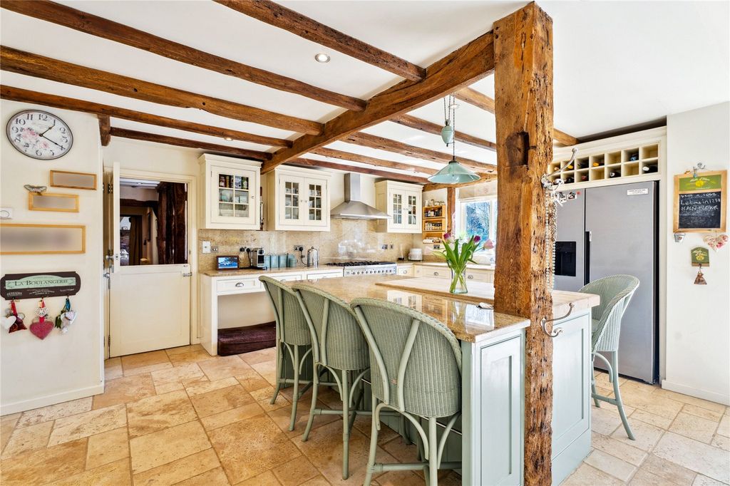 Property photo 2 of 24 Kitchen