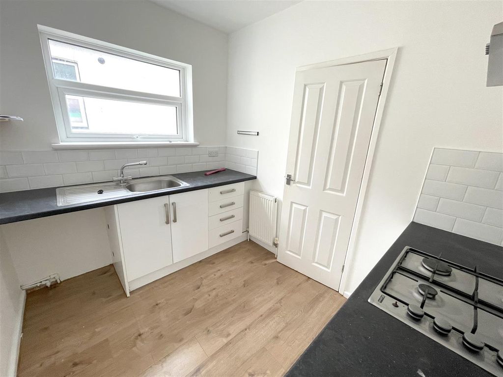 Property photo 3 of 8 Tempimage265Alx.Jpg