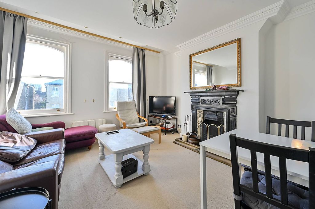 Property photo 2 of 10