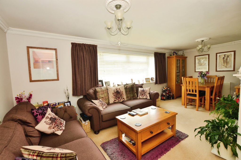 Property photo 2 of 15 Photo