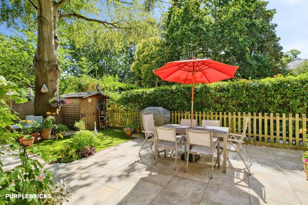 Property photo 3 of 27