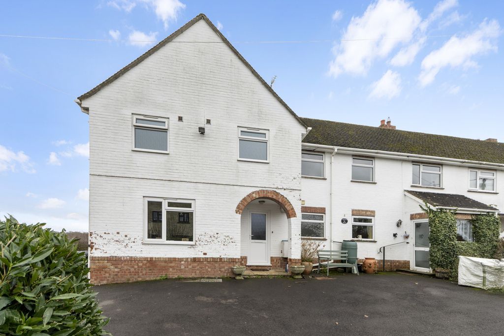 Property photo 1 of 29