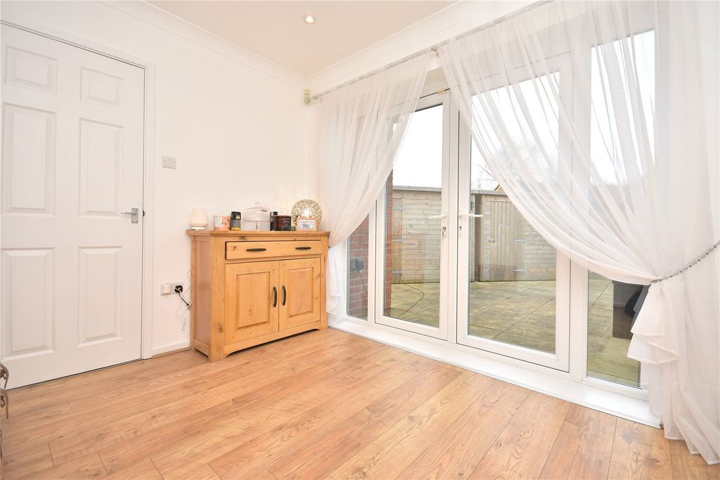 Property photo 3 of 11 Picture No. 21