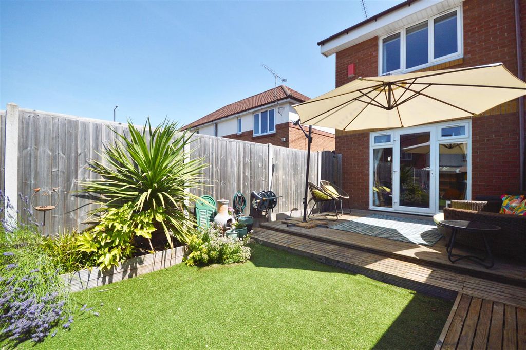 Property photo 2 of 14 Rear Garden