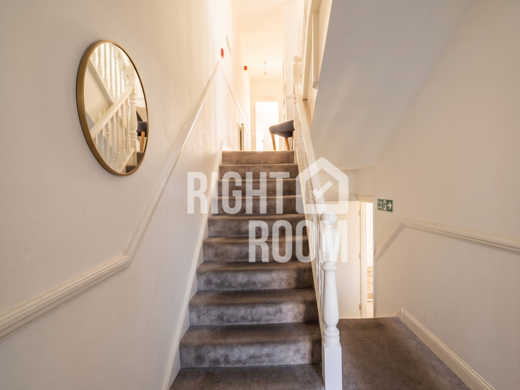 Additional image 5 of 5 bed flat to rent5 Bed Flat, Albert Road, Southsea PO5