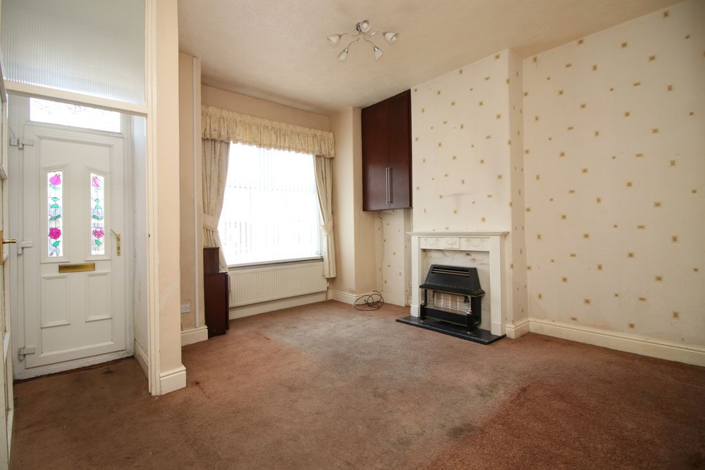 Property photo 2 of 17