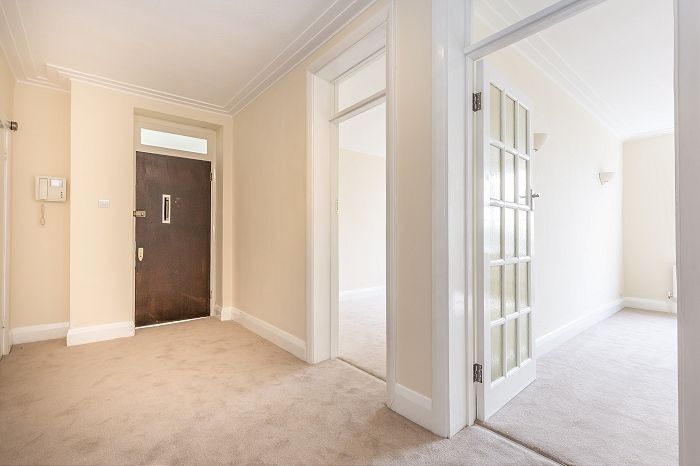 Property photo 3 of 14 700