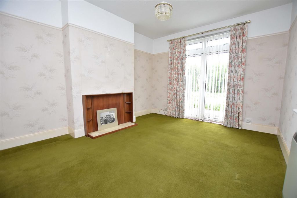 Property photo 3 of 12 Dining Room.Jpg