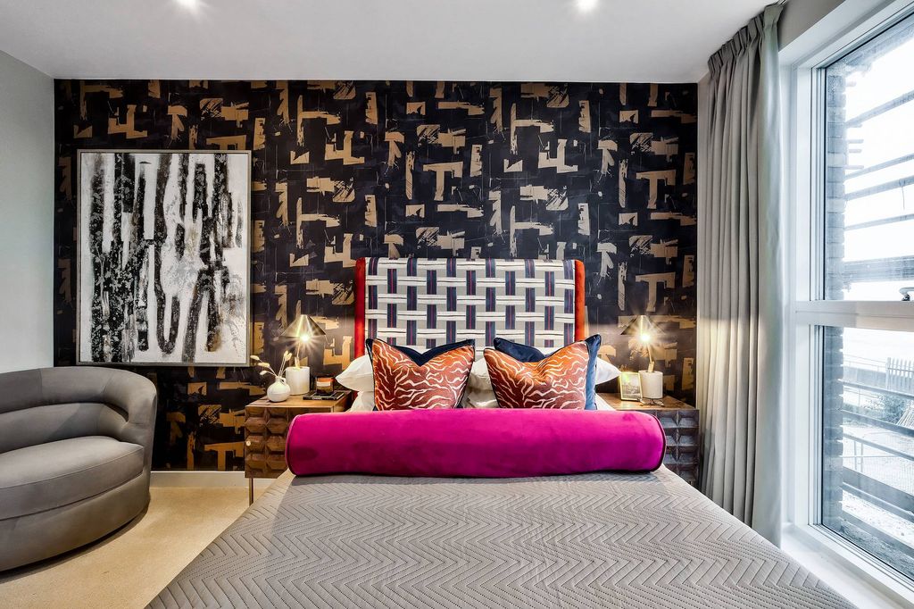 Property photo 1 of 8 1 2-Bed Royal Albert Wharf-15