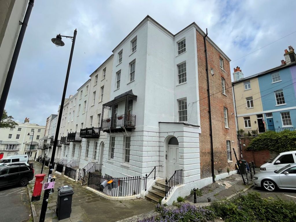 Property photo 2 of 3