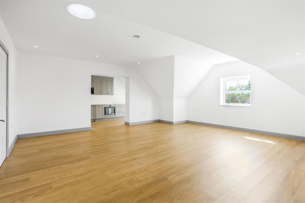 Property photo 1 of 17 1685129273 - F5 -9.Jpg