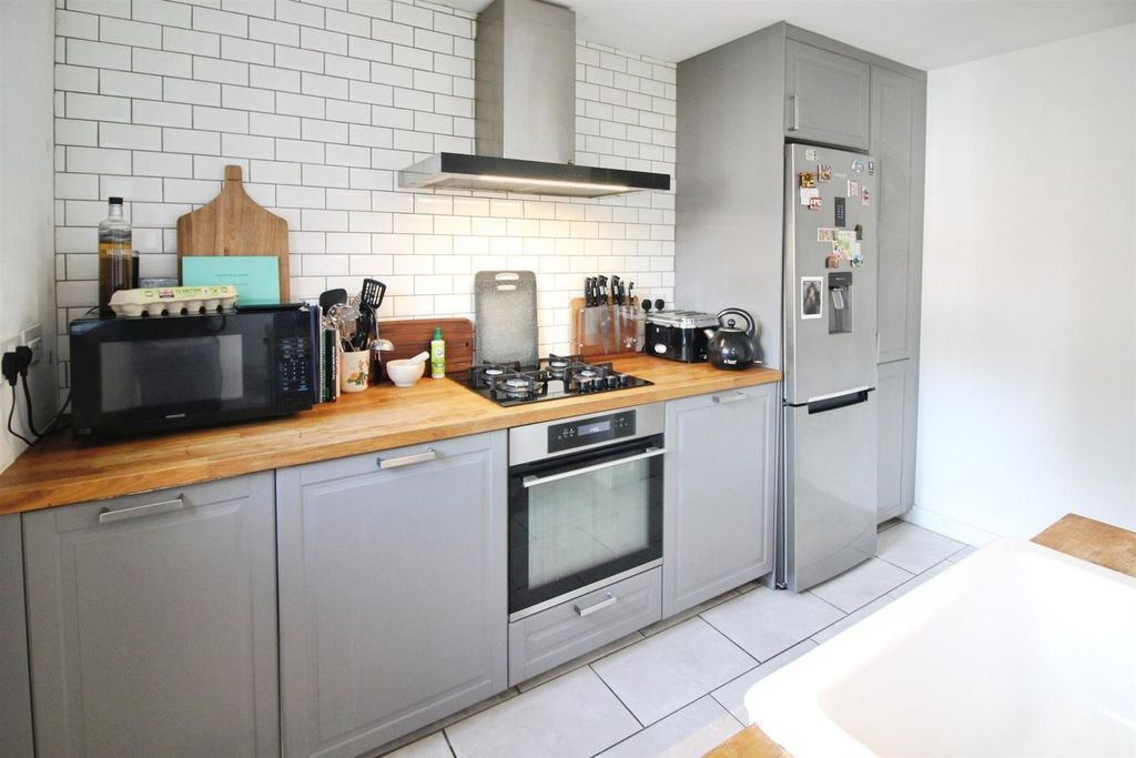 Property photo 2 of 20 Kitchen/Diner