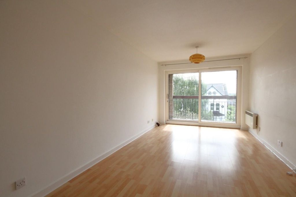 Property photo 3 of 8 Img_0979.Jpg
