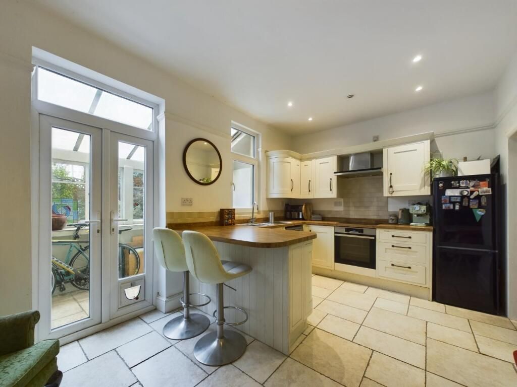Property photo 1 of 3