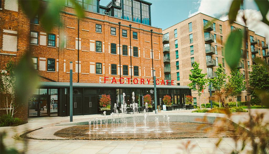 Property photo 2 of 16 Picture No. 32