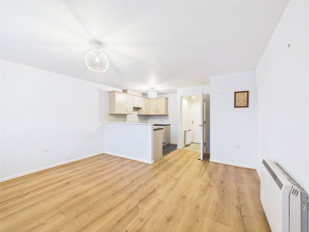 Property photo 2 of 11 Picture No. 02