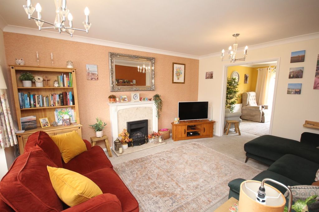 Property photo 2 of 22