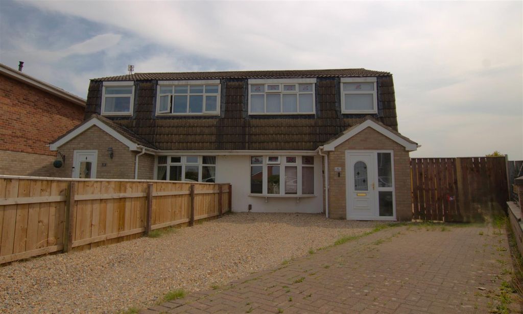 Property photo 1 of 8 Front