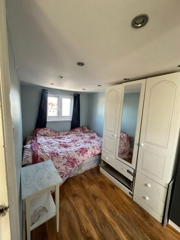 Property photo 3 of 4