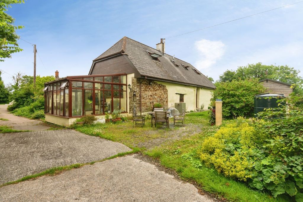 Property photo 1 of 36