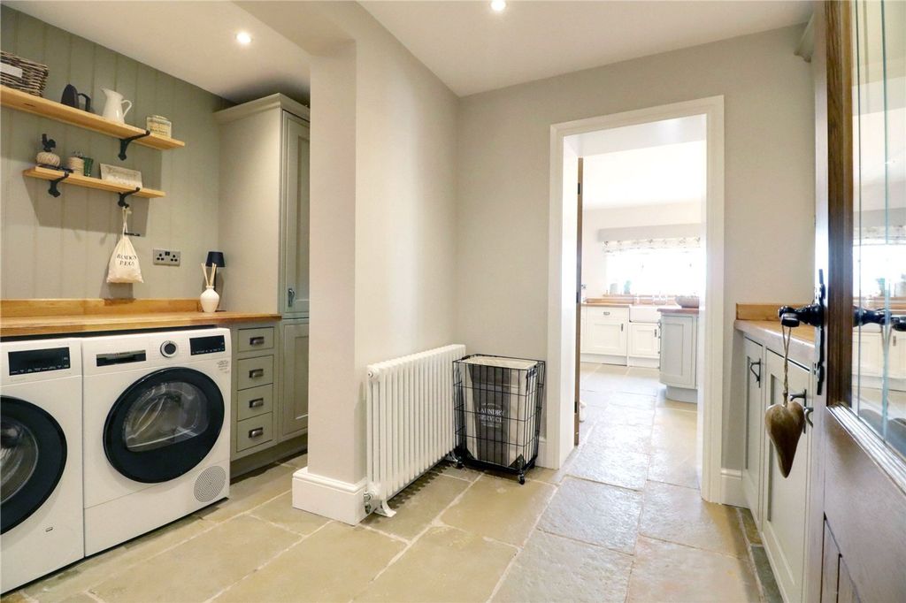 Additional image 16 of 9 bed detached house for saleCrowle, Scunthorpe DN17