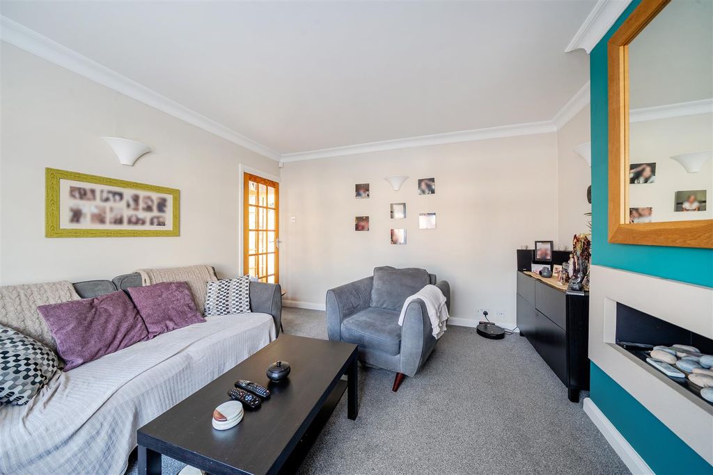 Property photo 3 of 14