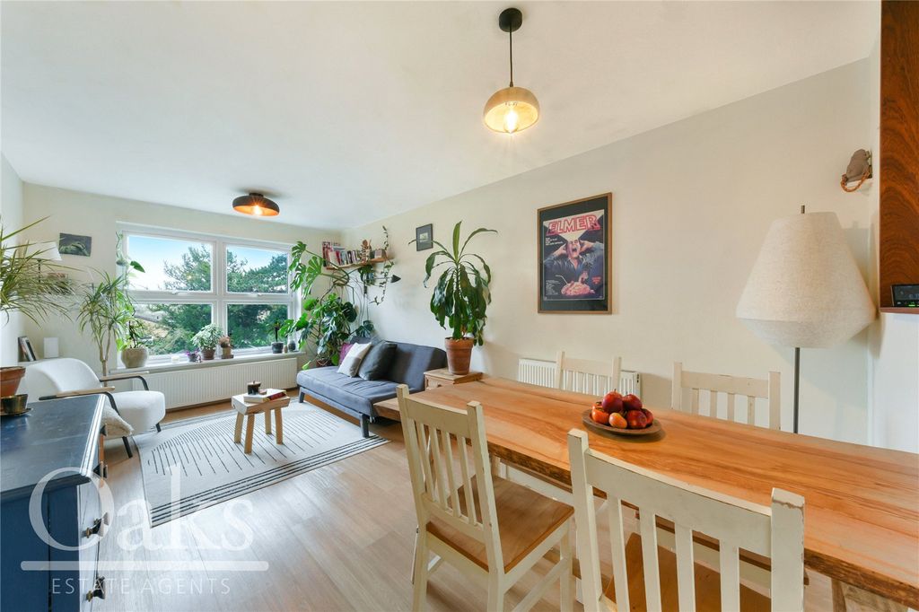 Property photo 1 of 8 Picture No. 06