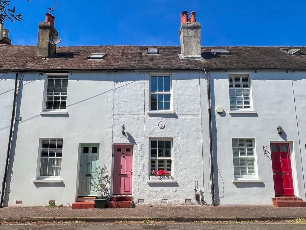 Property photo 1 of 34