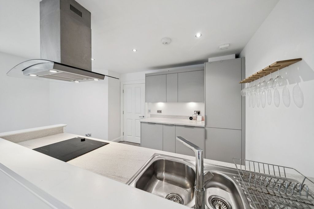 Additional image 8 of 2 bed flat for saleFlat C, Braeholm, 31 Montrose Street East, Helensburgh G84