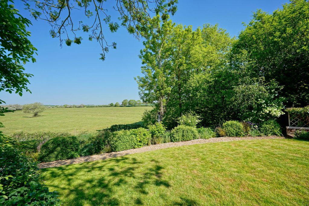 Property photo 2 of 23
